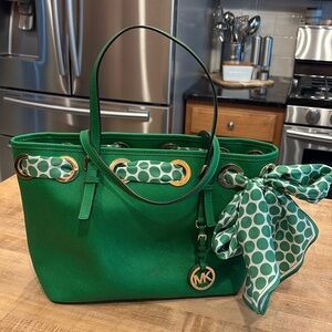 Michael Kors Bags Womens Jet Set Scarf Green Leather Double Handle Strap Tote